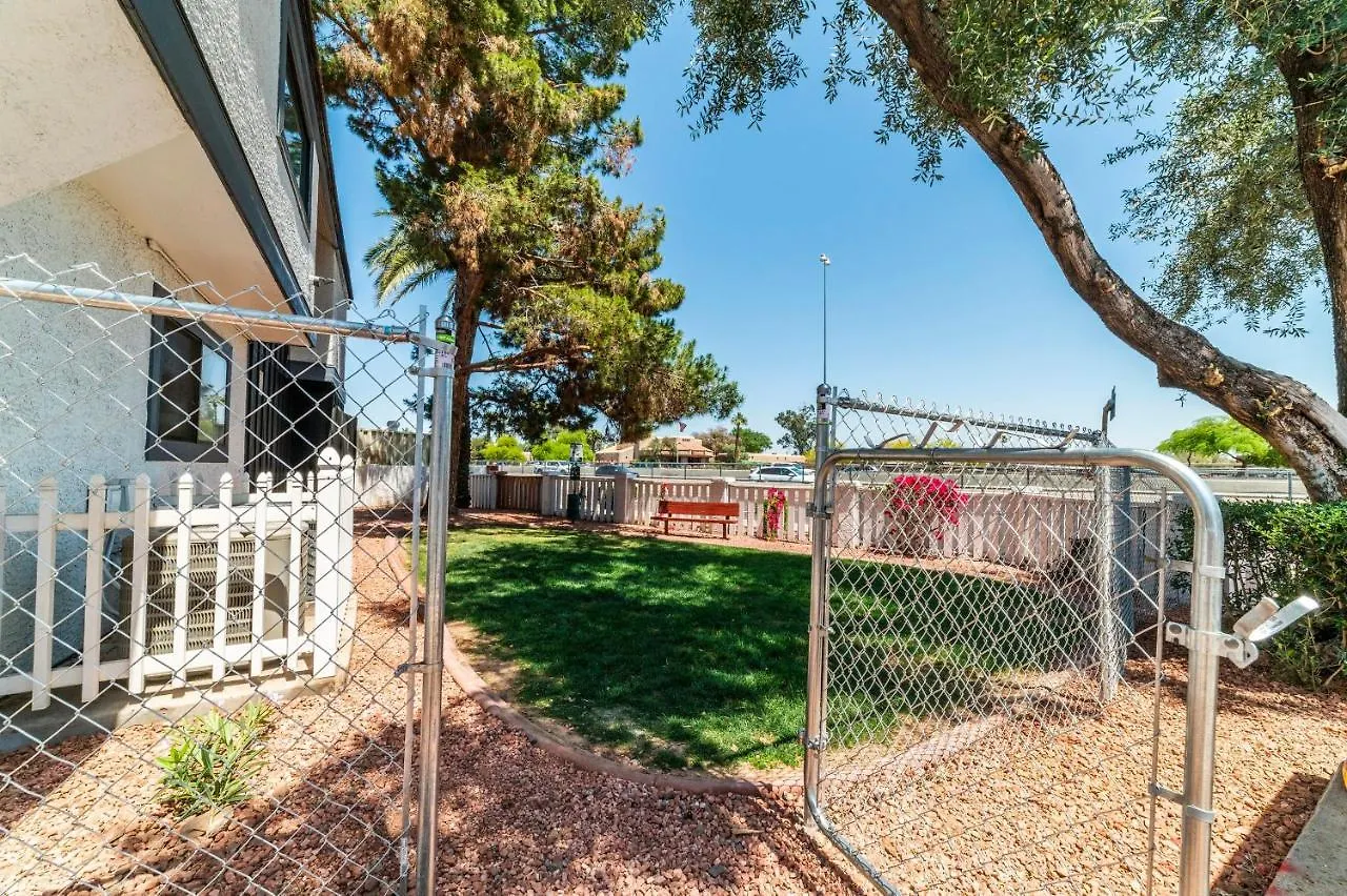 Lägenhet Metro Phx Studio Queen Sleeps 4 Heated Pool Phoenix USA